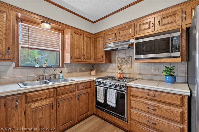 5 Brentwood Circle, Fort Smith, AR 72908