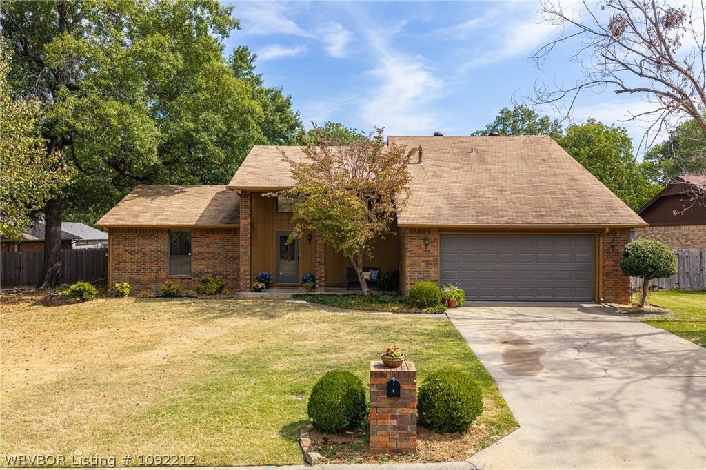 5 Brentwood Circle, Fort Smith, AR 72908