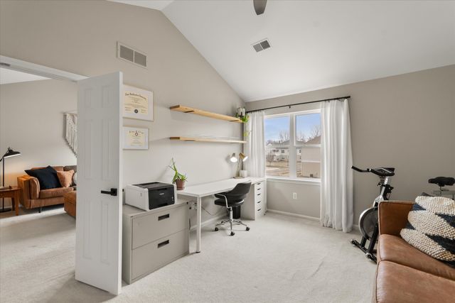 709 Fieldstone Circle W, Chelsea, MI 48118