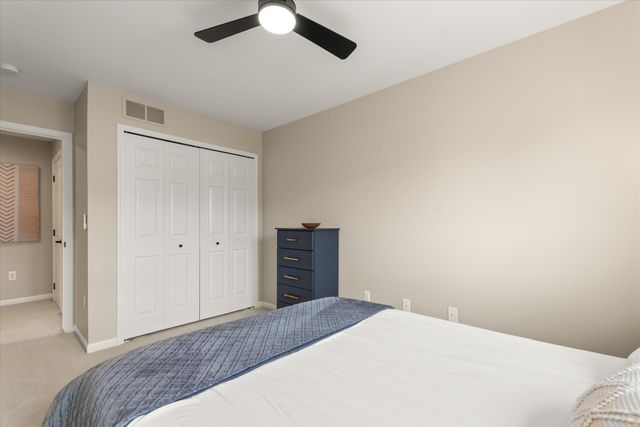 709 Fieldstone Circle W, Chelsea, MI 48118