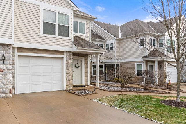 709 Fieldstone Circle W, Chelsea, MI 48118