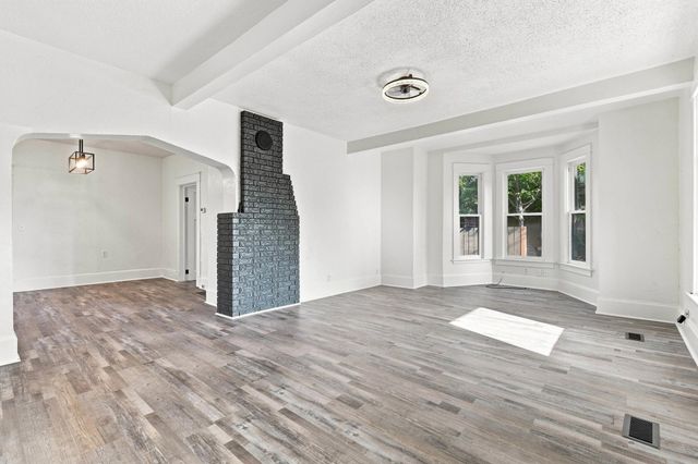 2427 N Standard St, Spokane, WA 99207
