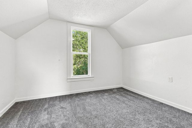 2427 N Standard St, Spokane, WA 99207