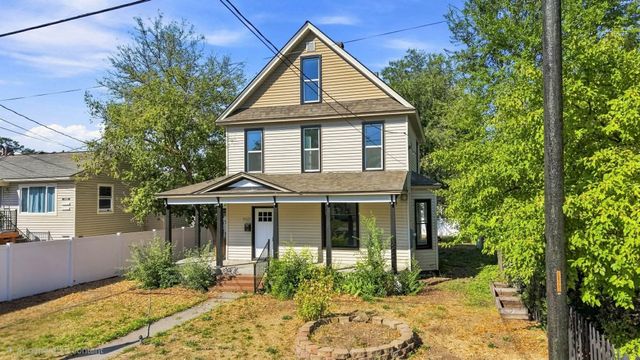 2427 N Standard St, Spokane, WA 99207