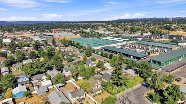 2427 N Standard St, Spokane, WA 99207