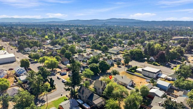 2427 N Standard St, Spokane, WA 99207
