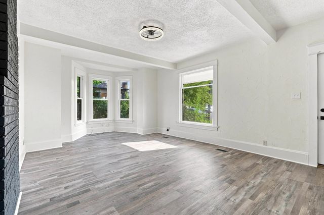 2427 N Standard St, Spokane, WA 99207