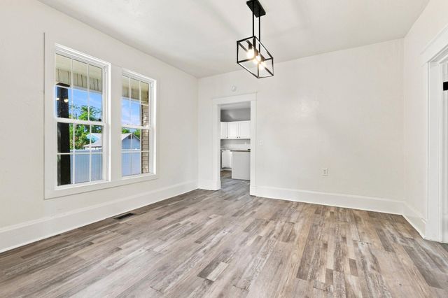 2427 N Standard St, Spokane, WA 99207