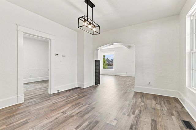 2427 N Standard St, Spokane, WA 99207