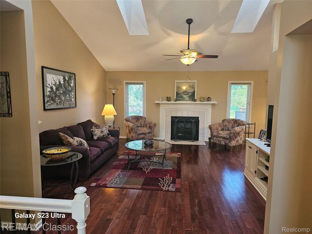 227 Edington Circle, Canton Charter Township, MI 48187