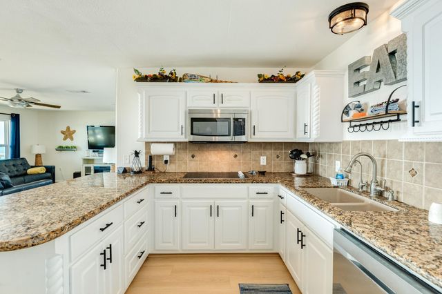 210 Beach Drive, Surfside Beach, TX 77541