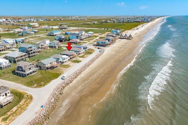 210 Beach Drive, Surfside Beach, TX 77541