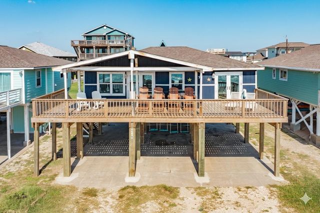 210 Beach Drive, Surfside Beach, TX 77541