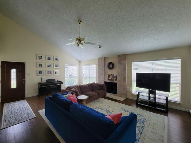 2914 Waypark Drive, Houston, TX 77082