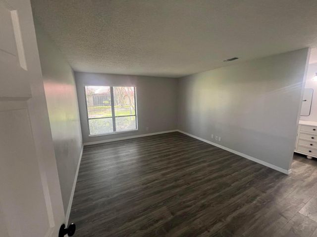 5975 Forest Grove Drive 2, Boynton Beach, FL 33437