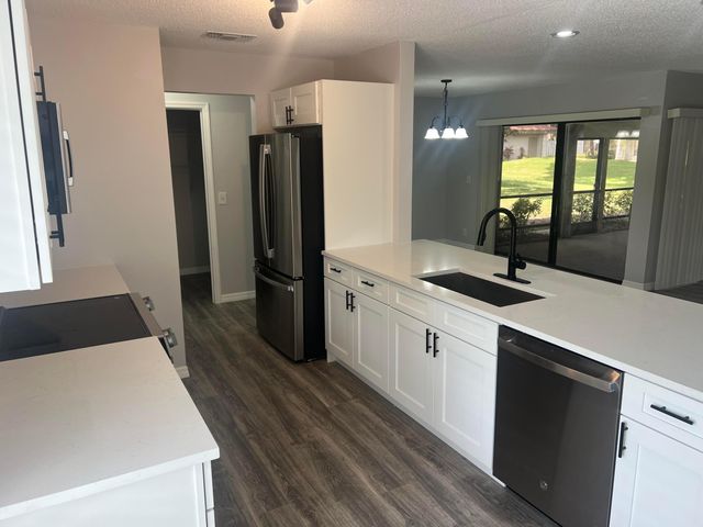 5975 Forest Grove Drive 2, Boynton Beach, FL 33437