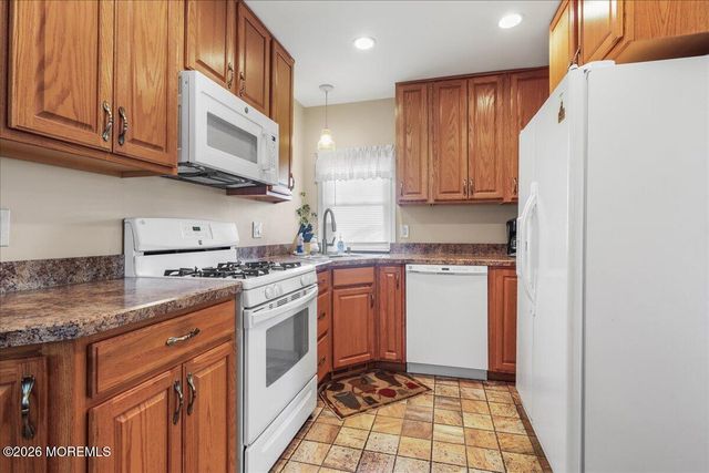 945 N Concourse, Keyport, NJ 07735