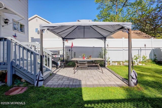945 N Concourse, Keyport, NJ 07735