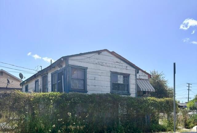 203 E 107th Street, Los Angeles, CA 90003