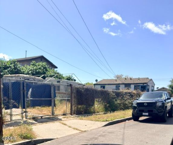 203 E 107th Street, Los Angeles, CA 90003