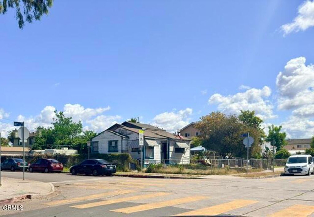 203 E 107th Street, Los Angeles, CA 90003