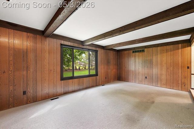 4821 School Bell Lane, Bloomfield Hills, MI 48301