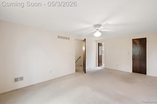 4821 School Bell Lane, Bloomfield Hills, MI 48301