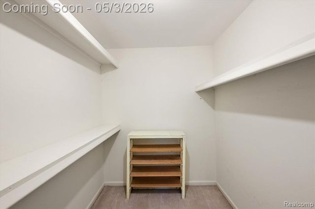 4821 School Bell Lane, Bloomfield Hills, MI 48301