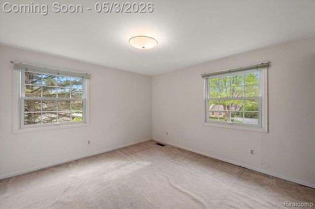 4821 School Bell Lane, Bloomfield Hills, MI 48301