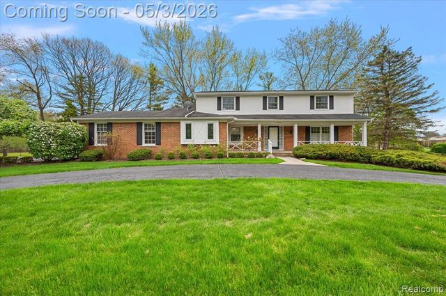4821 School Bell Lane, Bloomfield Hills, MI 48301