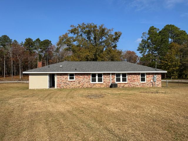 1903 Pinewood Road, Sumter, SC 29154