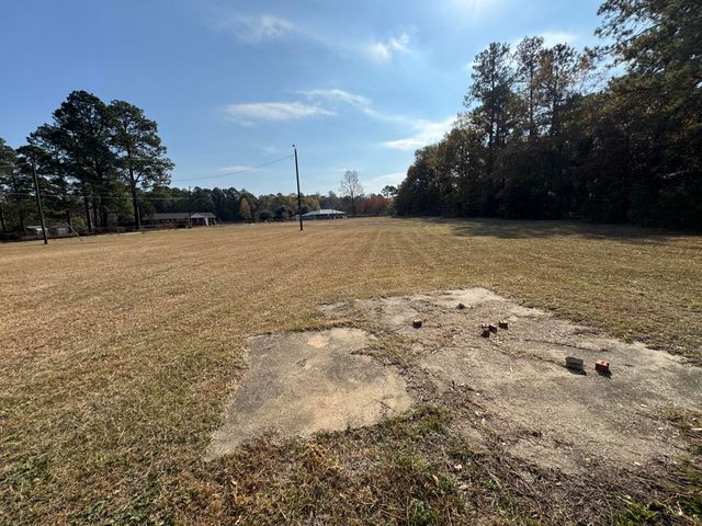 1903 Pinewood Road, Sumter, SC 29154