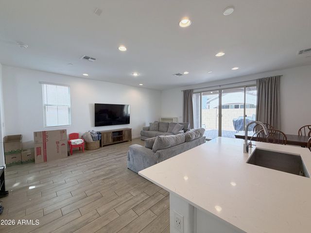 664 S Melvin Street, Gilbert, AZ 85296