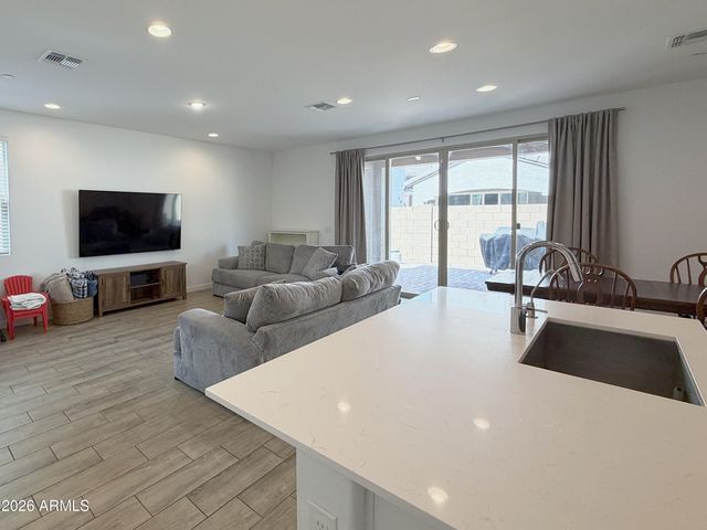 664 S Melvin Street, Gilbert, AZ 85296
