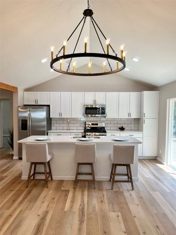 813 Sandy Lane, Espanola, NM 87532