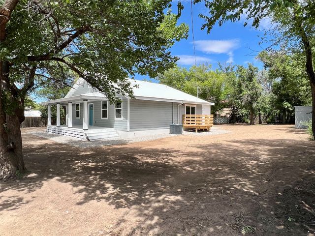 813 Sandy Lane, Espanola, NM 87532