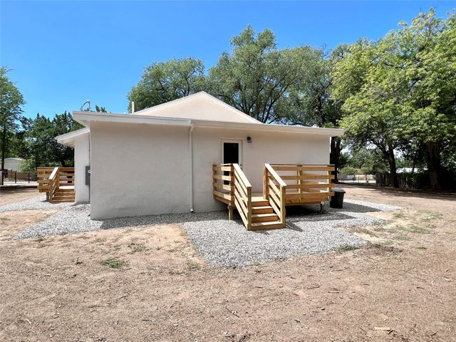 813 Sandy Lane, Espanola, NM 87532