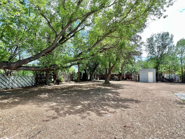 813 Sandy Lane, Espanola, NM 87532