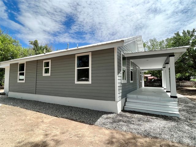 813 Sandy Lane, Espanola, NM 87532