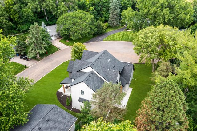 5609 Heather Lane, Edina, MN 55436