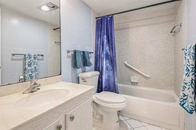 4260 Deste Court 205, Lake Worth, FL 33467