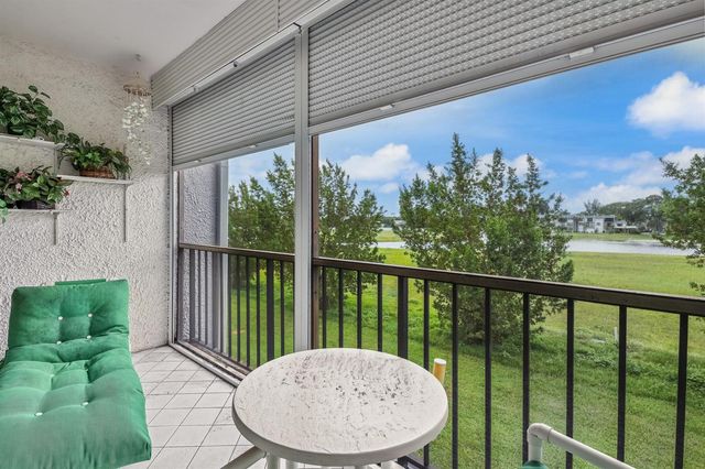 4260 Deste Court 205, Lake Worth, FL 33467
