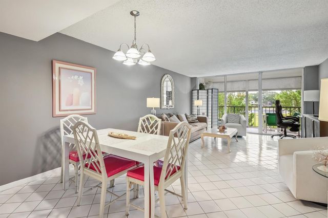 4260 Deste Court 205, Lake Worth, FL 33467