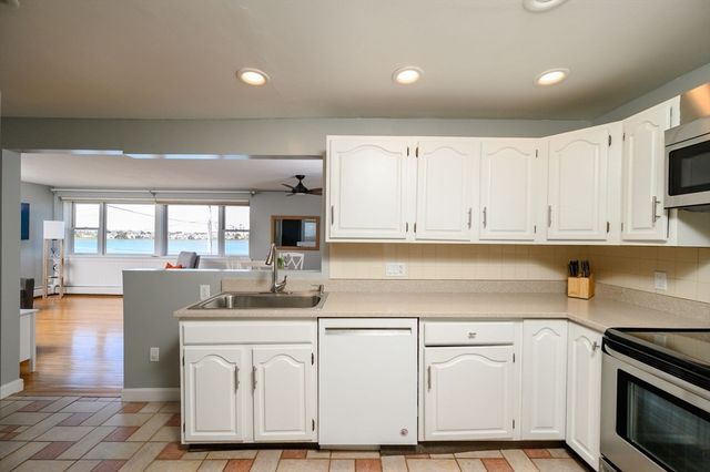 7 Dorchester St 3, Quincy, MA 02171