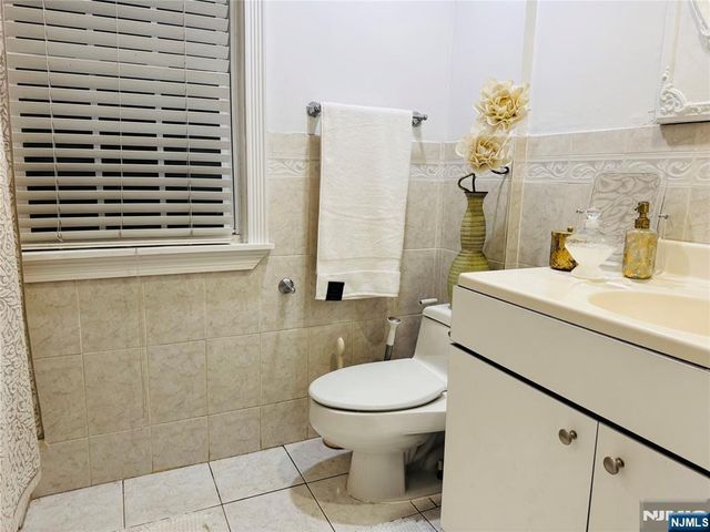 419-421 19th Avenue, Paterson, NJ 07504