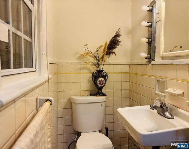 419-421 19th Avenue, Paterson, NJ 07504