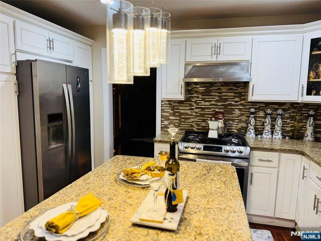 419-421 19th Avenue, Paterson, NJ 07504