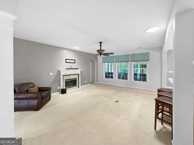 6 Greenview Drive, Newnan, GA 30265