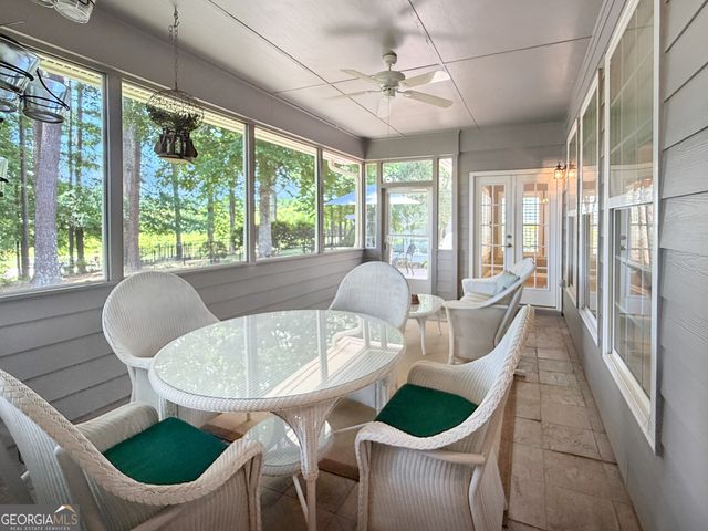 6 Greenview Drive, Newnan, GA 30265