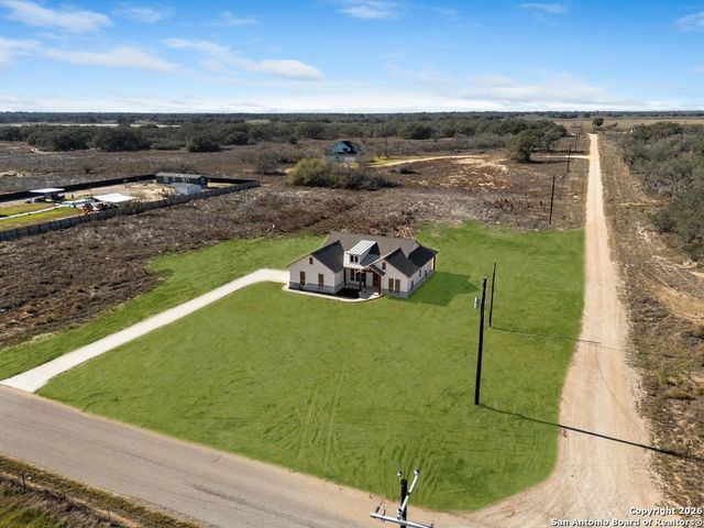 681 Eichman Rd, Poteet, TX 78065